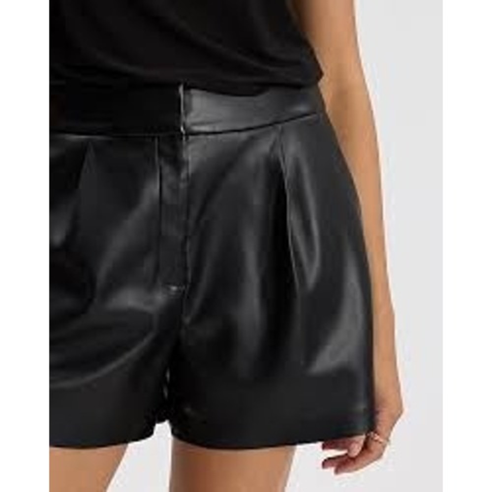 Express Vegan Leather Shorts Womens‎ 4 Black High Rise Pleated Faux Leather Edgy